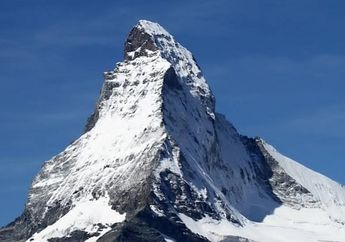 Wah, Es di Pegunungan Alpen Berubah Warna Jadi Merah Muda, Apakah Hal Ini Berbahaya?