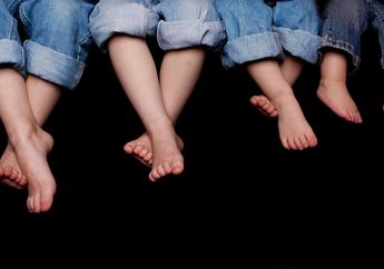 Mengapa Kaki Bengkak Saat Naik Pesawat Terbang Dalam Waktu Lama?