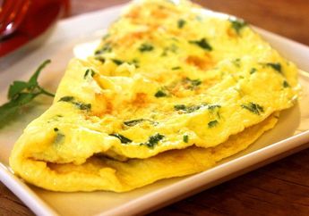 Pisahkan Dulu Putih dan Kuning Telur, Begini Cara Membuat Telur Dadar yang Lembut dan Mengembang