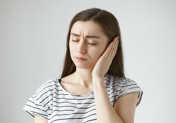 Mengapa Terkadang Telinga Kita Suka Berdengung dengan Sendirinya?