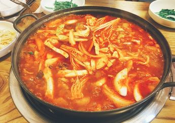 Bisa Sebabkan Maag Hingga Insomnia, Ini 6 Bahaya yang Dialami Tubuh Jika Makan Pedas Berlebihan