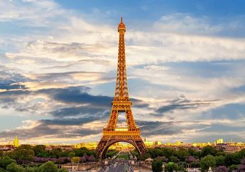 Benarkah Menara Eiffel Dapat Dikunjungi secara Bebas Oleh Masyarakat?