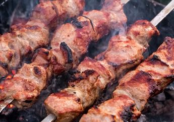 Trik Membuat Sate Lebih Empuk, Lembut, dan Bumbunya Meresap Sempurna