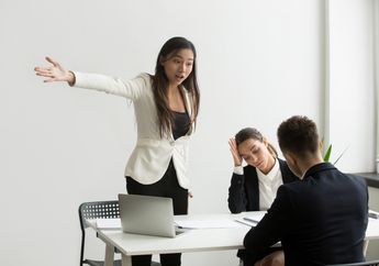Cara Mengungkapkan Rasa Tidak Puas dalam Bahasa Inggris