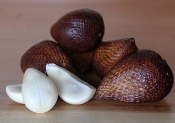 Bisa Kontrol Kadar Asam Urat, Ini 5 Manfaat Buah Salak untuk Tubuh
