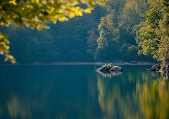 Apa Danau Terdalam di Dunia?