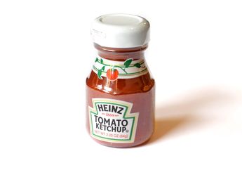 Baru Tahu! Ternyata Saus Sambal Tak Perlu Disimpan di dalam Kulkas, Ini Alasannya