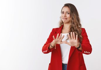 Cara Menolak Saran atau Opini dalam Bahasa Inggris dan Contoh Kalimatnya