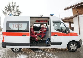 Mengapa Mobil Ambulans Berwarna Putih?