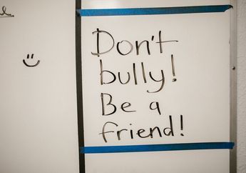 Perundungan atau Bullying, Apa Saja Penyebab, Bentuk, dan Dampaknya?