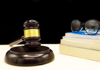 Profesi Jaksa: Tugas, Peran dan Tanggung Jawab, Jenjang Karier, dan Gaji