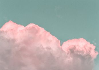 Mengapa Langit Bisa Berwarna Merah Jambu?