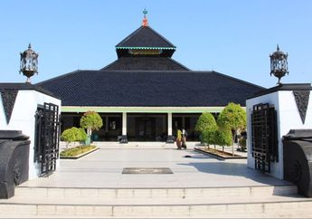 Jawab Soal Latar Belakang Berdirinya Kerajaan Demak