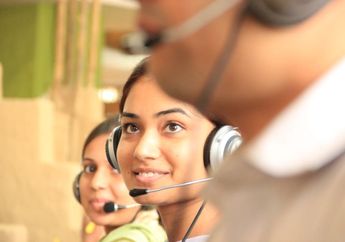 Profesi Customer Service: Tugas, Tanggung Jawab, dan Jenjang Karier