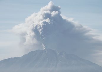 Jangan Lengah karena Bukan Hanya Merapi, 3 Gunung Api Ini Juga Berstatus Siaga