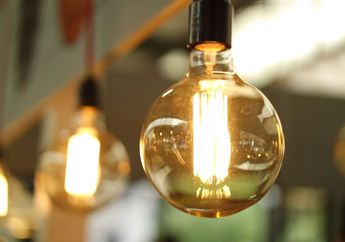 Cari Jawaban Kelas 4 SD Tema 9, Jelaskan Hubungan antara Hemat Energi dan Hemat Biaya