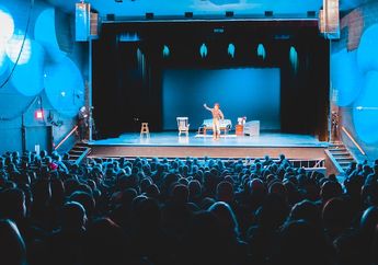 Fungsi Busana dalam Pementasan Teater