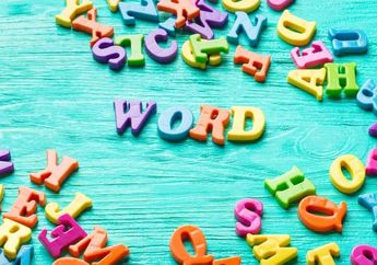 50 Contoh Regular Verbs tentang Daily Activity