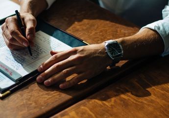 Perbedaan Penggunaan Kata If dan Whether dalam Bahasa Inggris