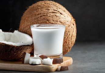 Apa Akibat Terlalu Banyak Makan Makanan Bersantan saat Berbuka Puasa?