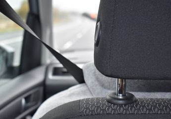 Apa Fungsi Kancing Kecil pada Ujung Sabuk Pengaman Mobil?