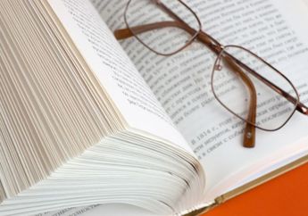 12 Contoh Kalimat Bahasa Inggris Menggunakan Phrasal Verb 'Look Forward To'