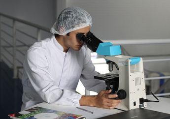 19 Universitas dengan Jurusan Farmasi Terbaik Versi SIR 2022