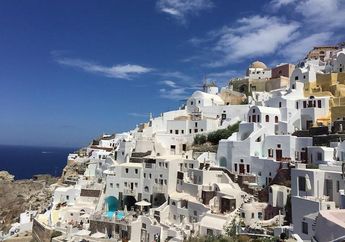 Santorini Itu di Mana?