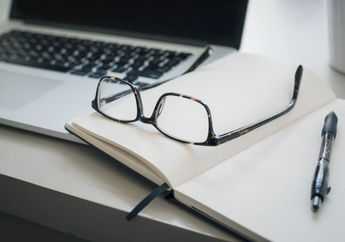 18 Contoh Kalimat Bahasa Inggris Menggunakan In, On, dan At