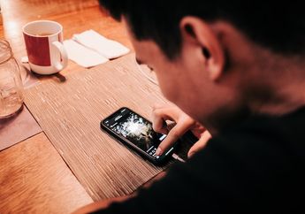 Siapa Penemu Handphone Pertama di Dunia?