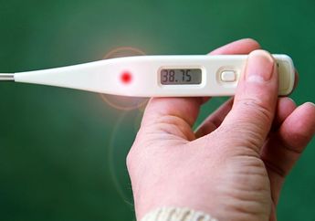Jangan Buru-Buru Minum Obat, Ini 5 Cara Alami Turunkan Demam yang Aman untuk Anak dan Dewasa