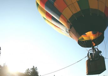 Siapa Penumpang Pertama Balon Udara yang Pertama Kali Mengudara di Dunia?