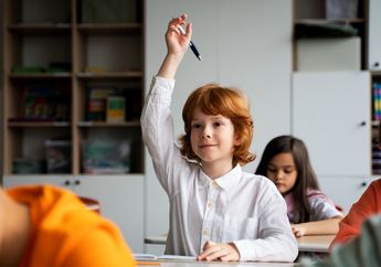 Jawab Soal Bahasa Inggris Kurikulum Merdeka Kelas XI Unit 5, Activity 4 Access and Retrieve