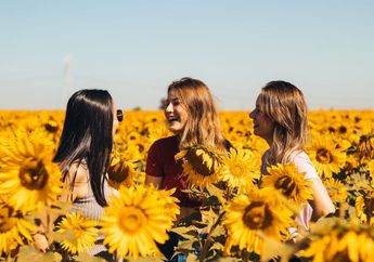 Perbedaan Penggunaan 'Girl', 'Woman', dan 'Female' dalam Bahasa Inggris