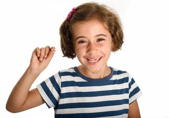 Jawab Soal Bahasa Inggris Kelas VIII Chapter 5, Analysis Greeting Card 'Lost a Tooth'