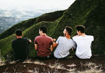 23 Panggilan Teman dalam Berbagai Bahasa di Dunia