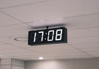 Jawab Soal 'What Time is It?', Bahasa Inggris Kelas 4 SD Unit 8 Kurikulum Merdeka