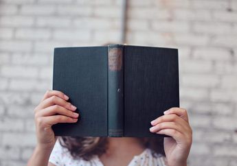 Contoh Penggunaan Kata 'Their' dan 'Theirs' dalam Bahasa Inggris