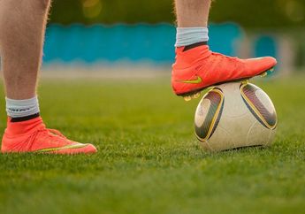 Jenis-Jenis Sepatu Sepak Bola Berdasarkan Tipe Pul atau Studs