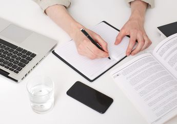 15 Contoh Kalimat Menggunakan Kata 'Please' dalam Bahasa Inggris