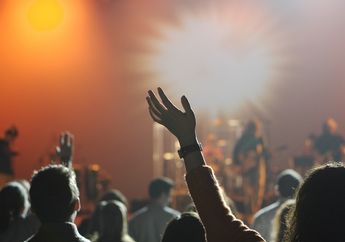 Jawab Soal Karakter Musik Keroncong dan Pop, Buku Seni Budaya Kelas X Semester 2 Bab 12