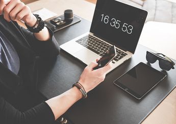 20 Contoh Sikap Selektif terhadap Pengaruh Iptek