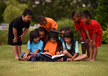 Jawab Soal Bahasa Inggris Kelas IX Chapter 6, Terjemahan Lagu 'Orphan'