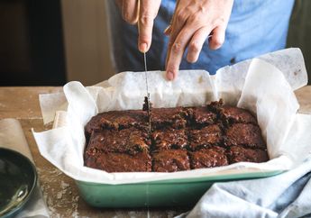 Resep Kue Cokelat Rice Cooker, Takjil Praktis untuk Anak Kos