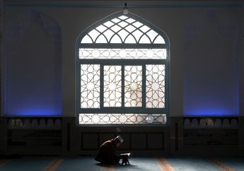 Mengapa Lailatul Qadar Nilainya Lebih Baik dari Seribu Bulan?