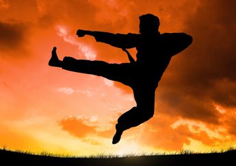 Analisis Keterampilan Gerak Elakan Samping dan Lurus pada Pencak Silat