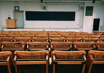 Persyaratan dan Jalur Penerimaan Beasiswa ADik