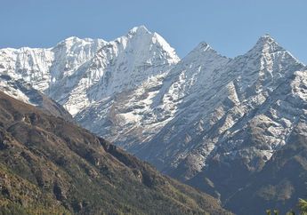 Apakah Himalaya dan Everest Itu Sama?