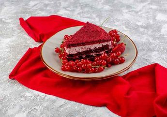 Gemar Membuat Kue Red Velvet? Coba 8 Pewarna Merah Alami Ini agar Kue Sehat dan Cantik