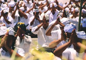 7 Manfaat Folklor bagi Kehidupan, Materi Antropologi Kelas XI Kurikulum Merdeka
